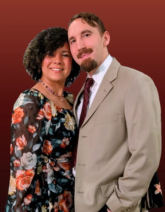 Pastores de Jóvenes Christopher y Jennifer Marshall