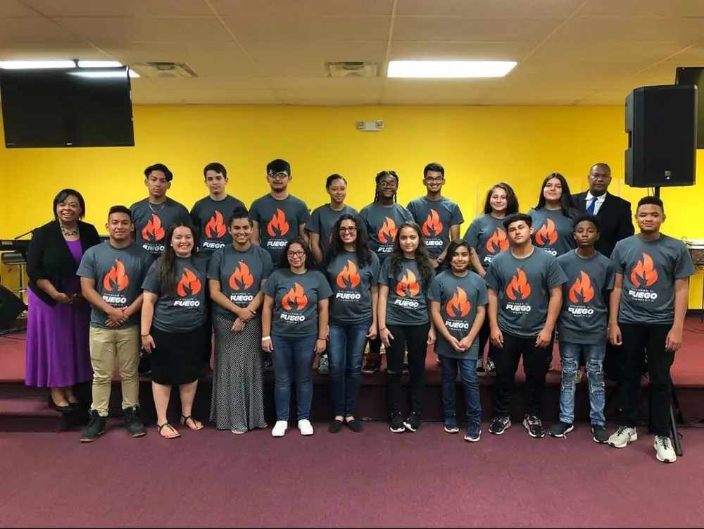 Jóvenes de LAC Youth — Levantando el Fuego